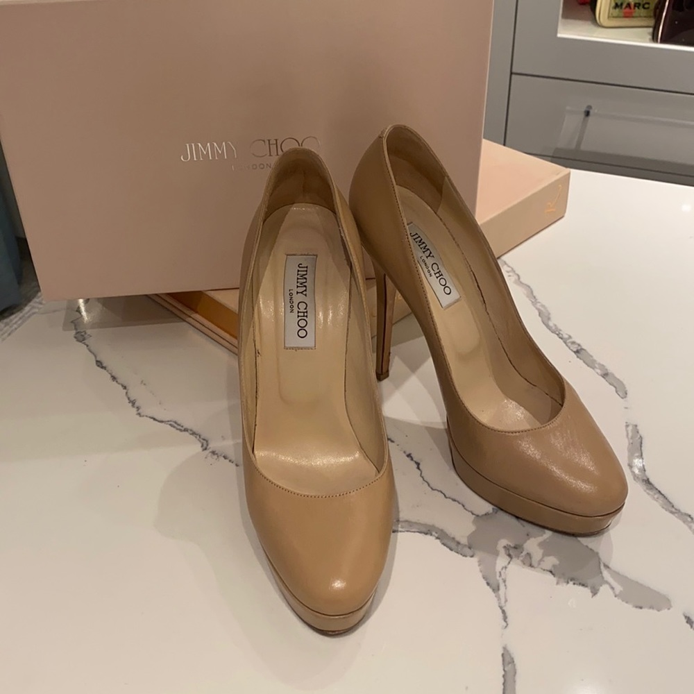 Jimmy Choo beige pumps (40)